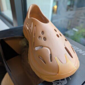 SIA EVO Foam Trainers in 'Wheat Glow' - UNISEX (Mens s6/7)